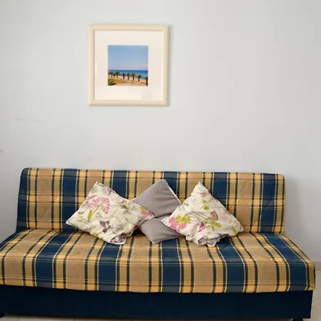 Antony Apartment *