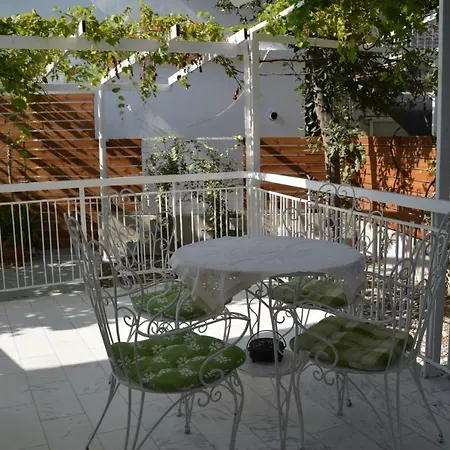 Antony Неа-Плайя