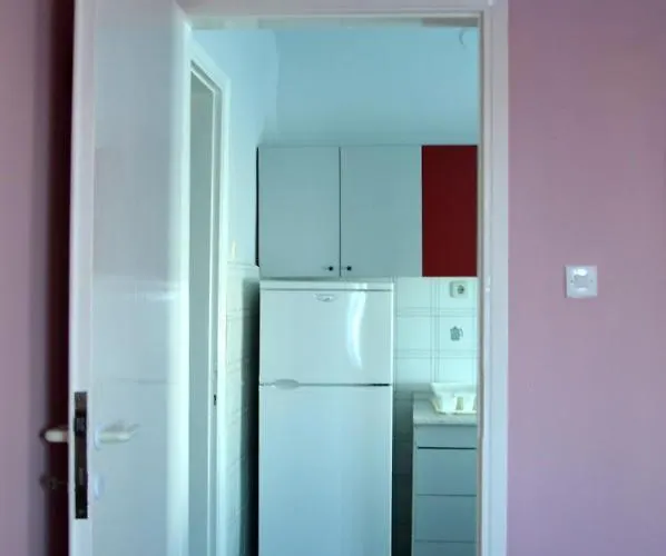 Antony Apartment *