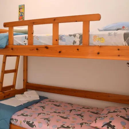 Antony アパート ネア・プラギア